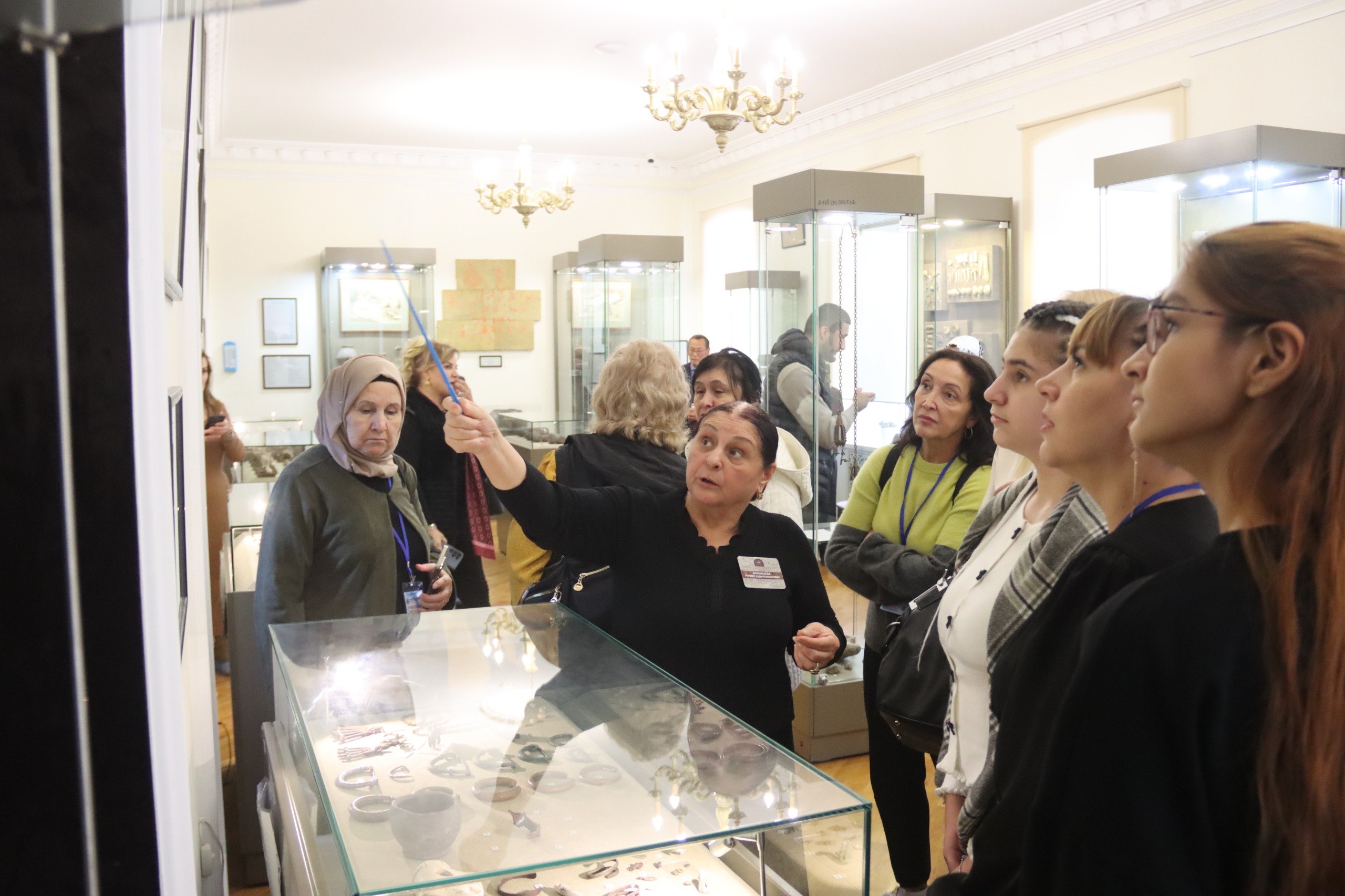 Знакомство с культурным наследием Дагестана. Экскурсия для соотечественниц из-за рубежа прошла в Махачкале